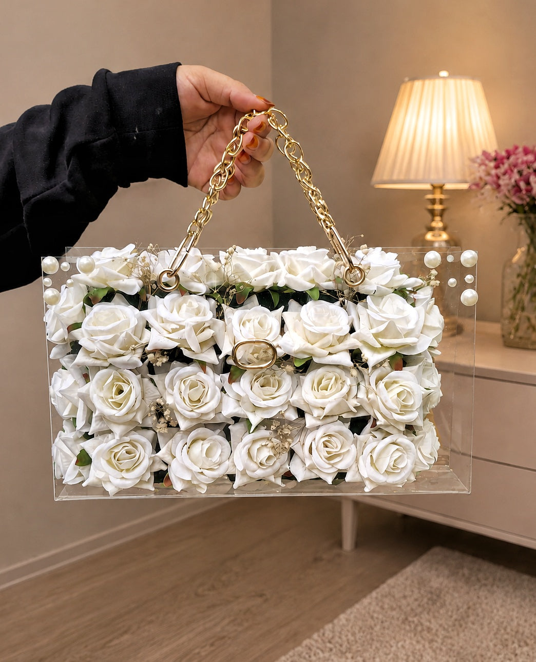 Luxury Floral Handbag – Pristine White Roses with Pearl Edges (30x18 cm)