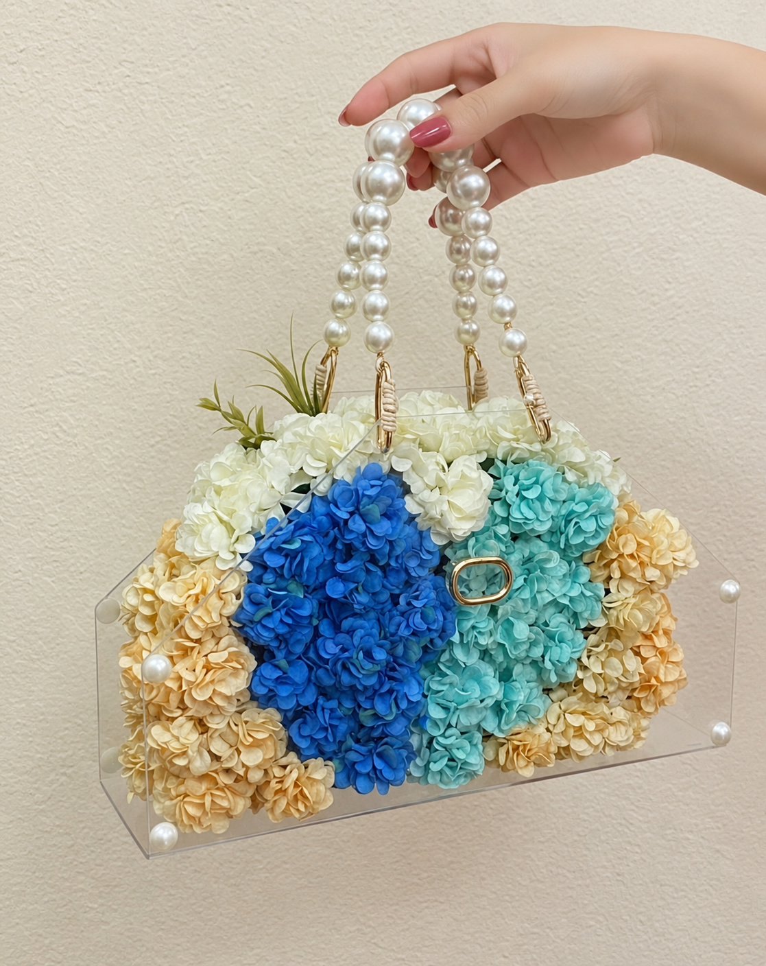 Heart-Shaped Acrylic Flower Bouquet with Pearl Handle | Luxury Gift